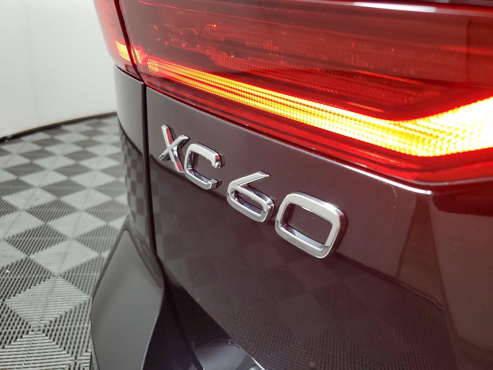 New 2027 Volvo XC60 B5 Ultra AWD/4WD image 8