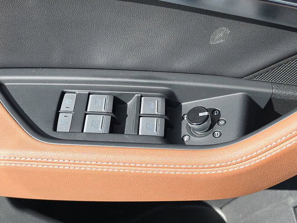 Certified 2024 Audi Q8 e-tron Premium Plus image 19