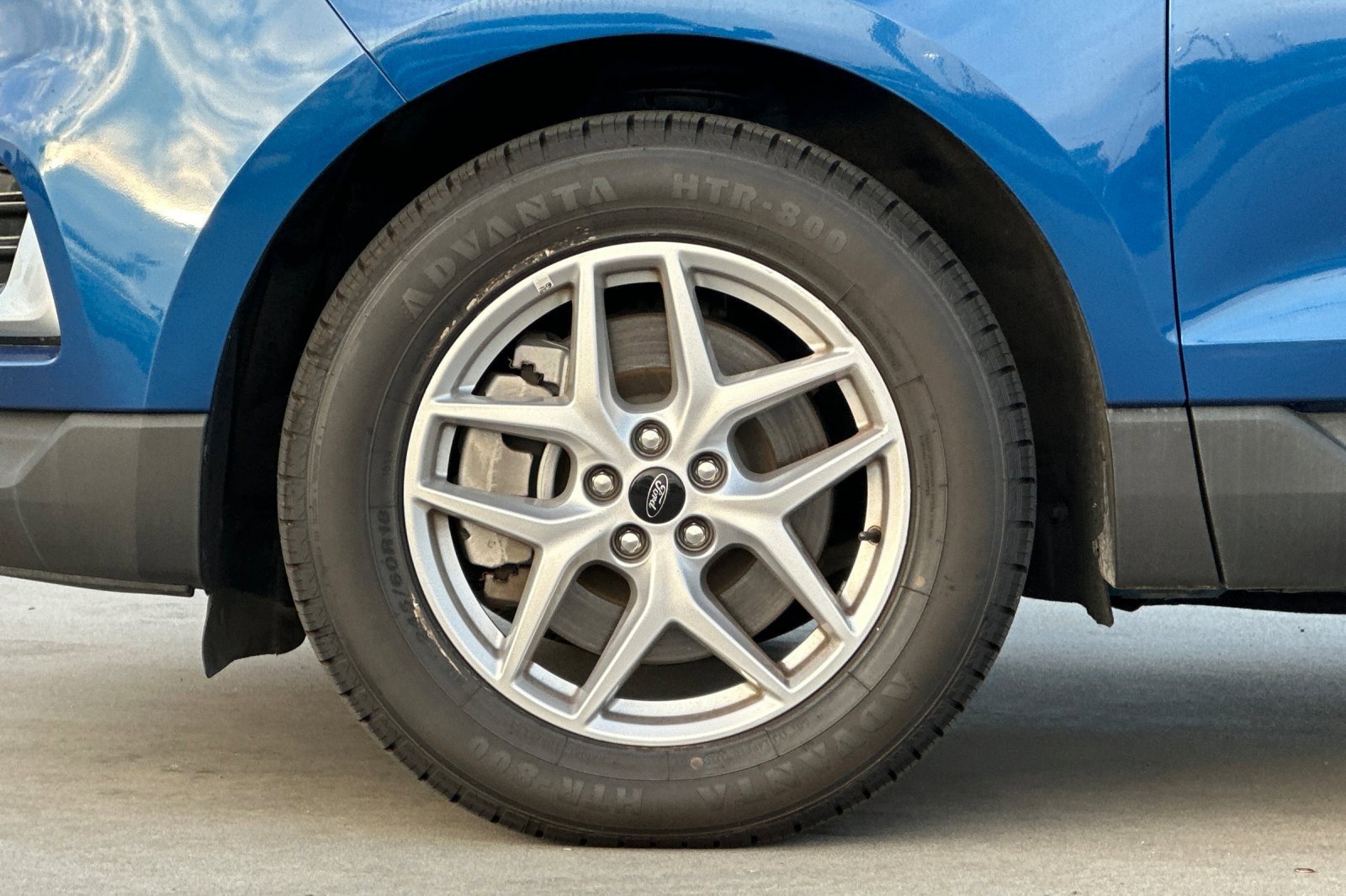 Used 2023 Ford Edge SEL image 25