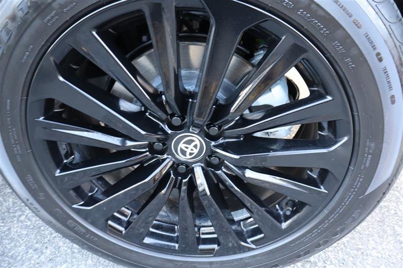 Used 2025 Toyota Highlander XSE image 32