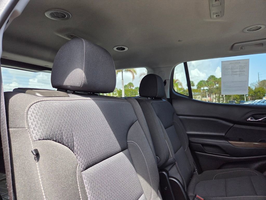 Used 2023 GMC Acadia SLE w/ Driver Convenience Package image 14