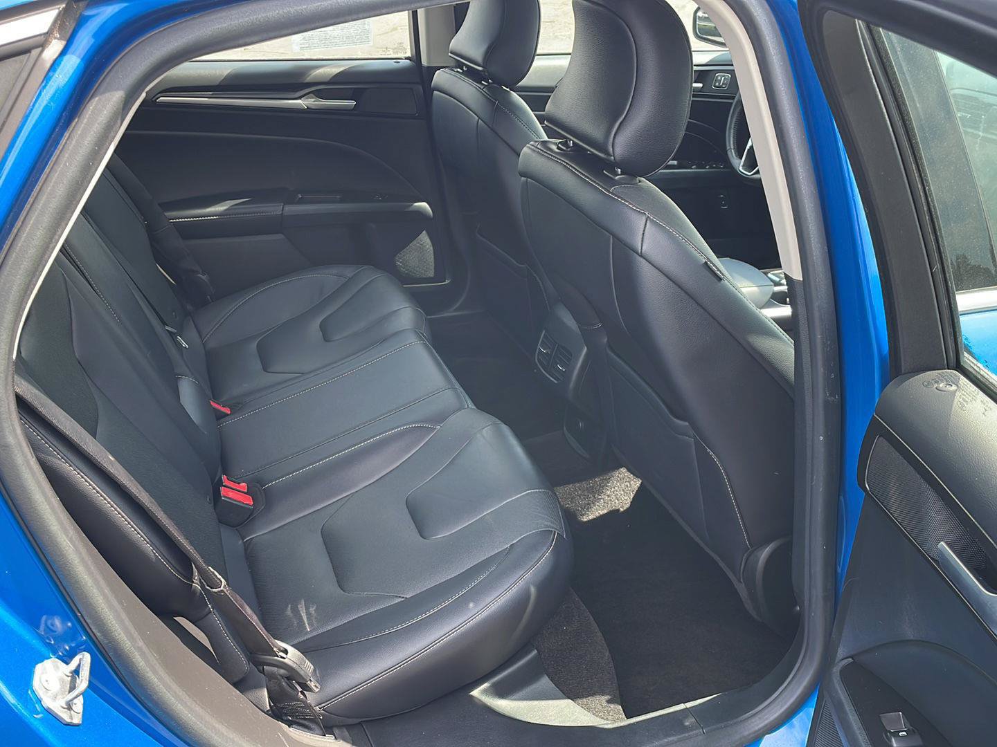 Used 2019 Ford Fusion Titanium FWD image 28