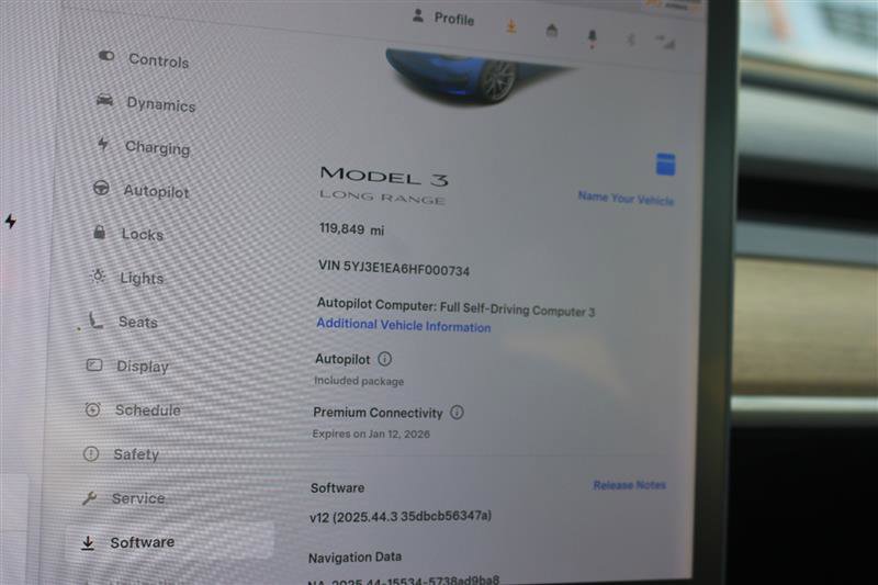 Used 2017 Tesla Model 3 Long Range image 18