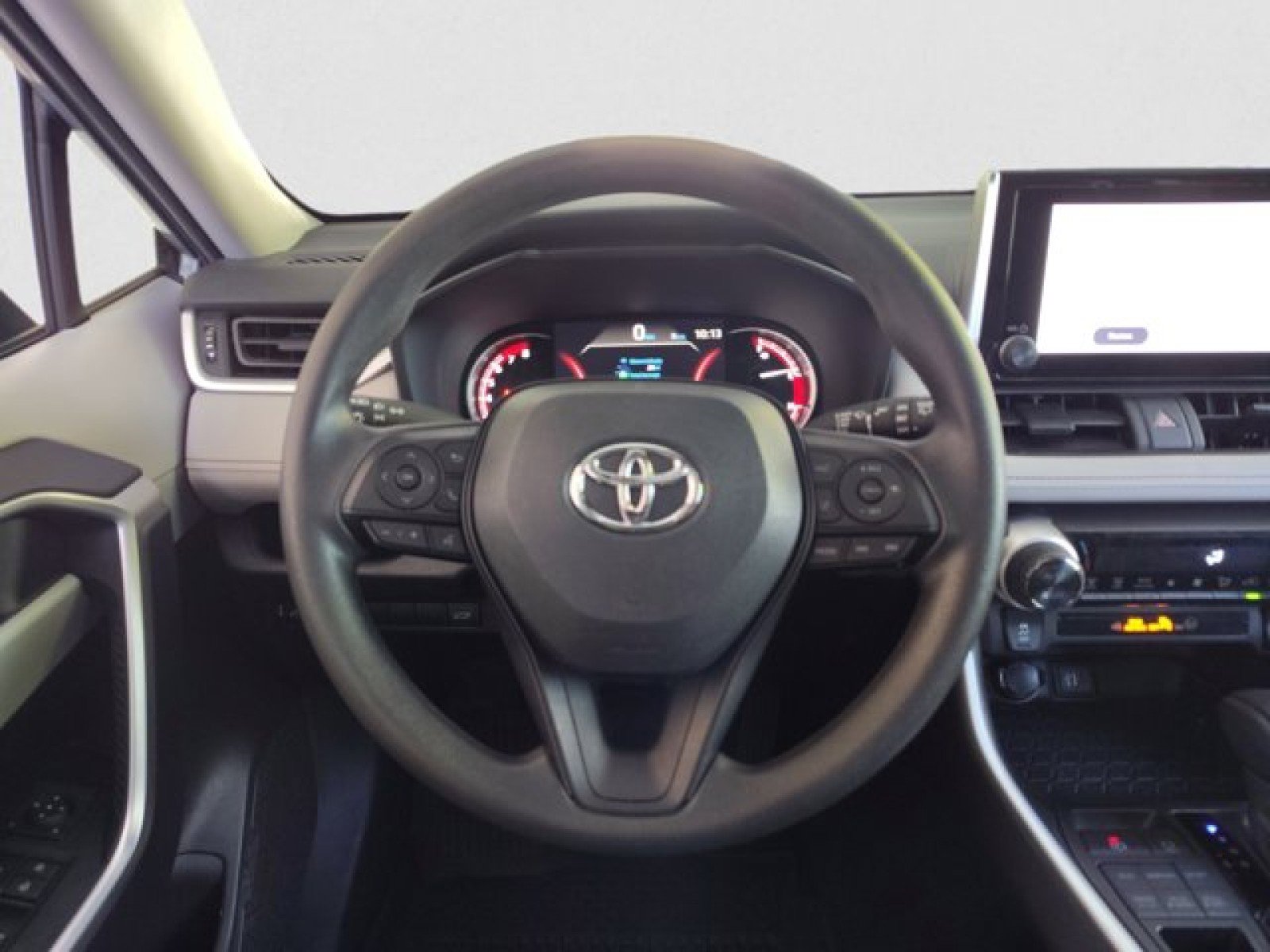 Used 2024 Toyota RAV4 XLE w/ Convenience Package image 15