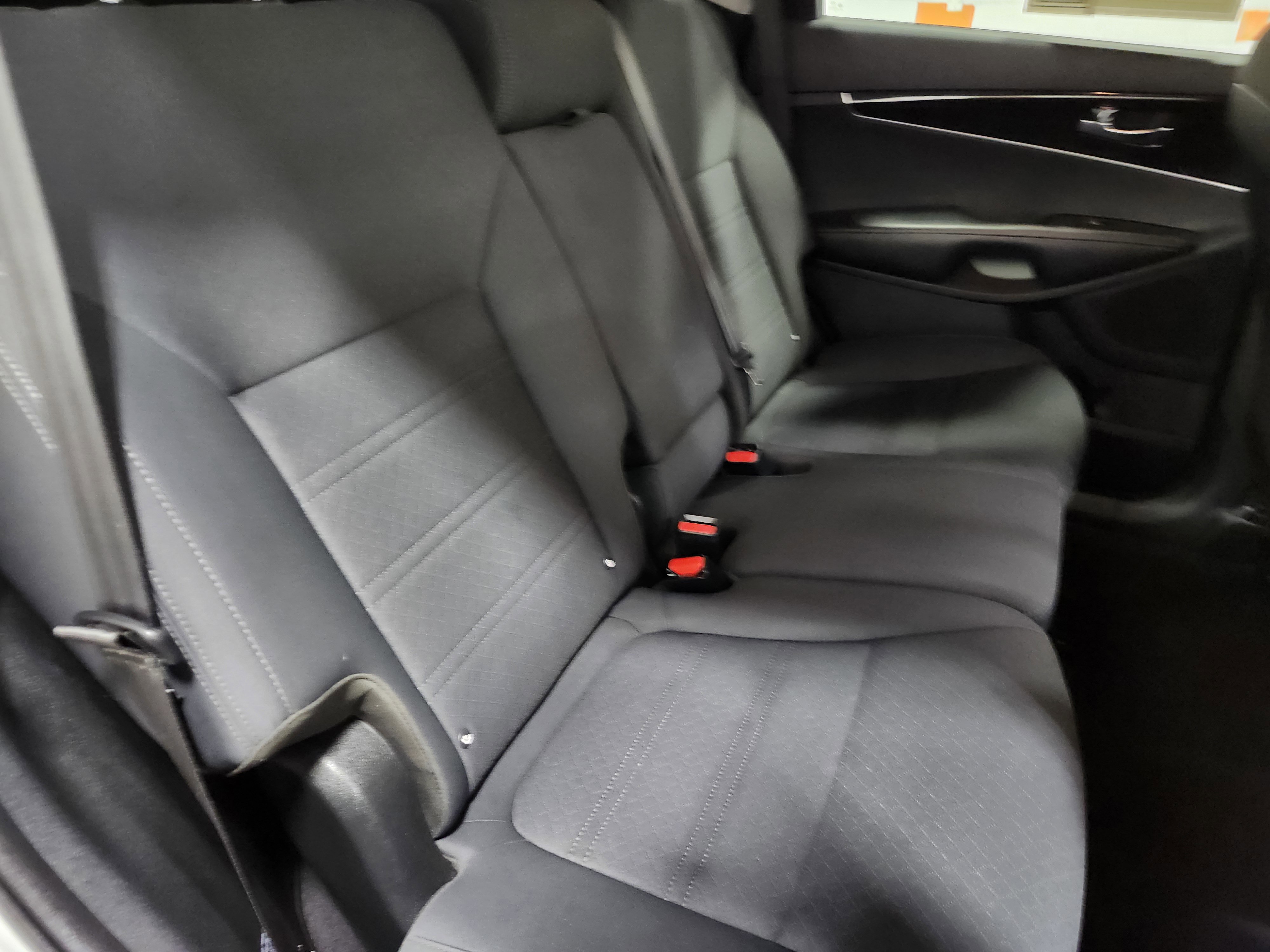 Used 2020 Kia Sorento LX V6 image 15