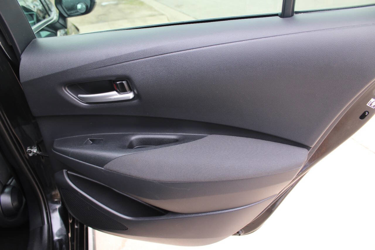 Used 2020 Toyota Corolla LE FWD image 5