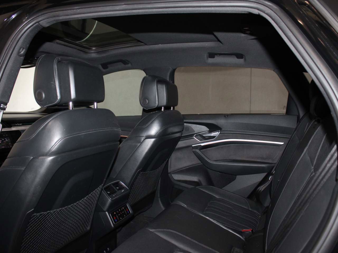 Used 2023 Audi e-tron Chronos AWD/4WD image 14