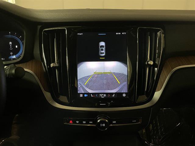 Used 2023 Volvo S60 B5 Plus image 15