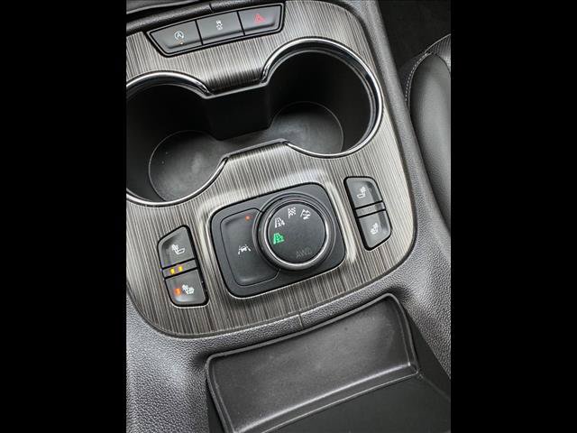 Used 2023 GMC Acadia SLT AWD/4WD image 13
