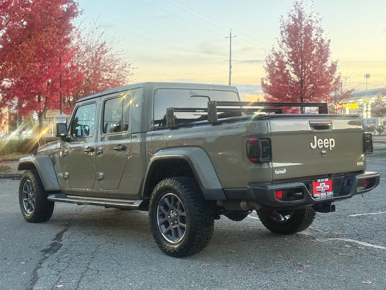 Used 2020 Jeep Gladiator Overland w/ Cold Weather Group AWD/4WD image 7
