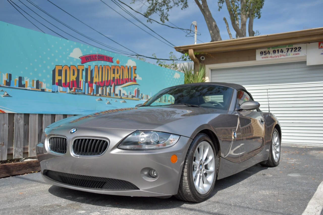 Used 2005 BMW Z4 2.5i image 4