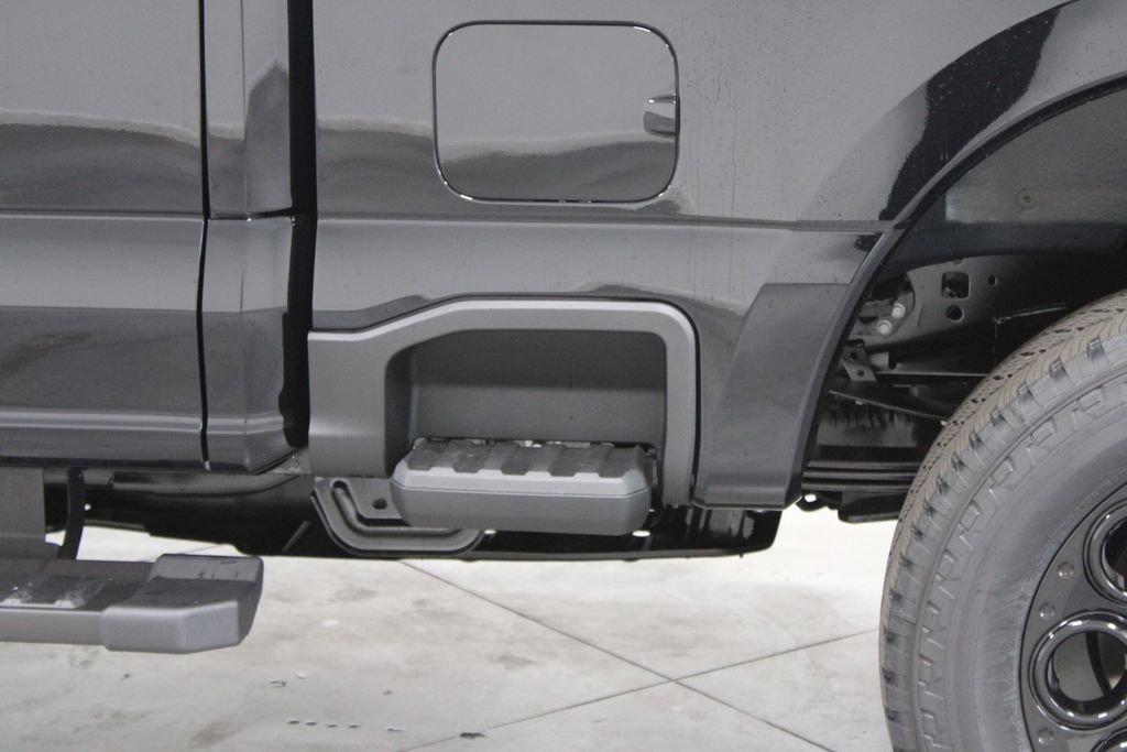 New 2025 Ford F250 Lariat w/ Lariat Ultimate Package image 7