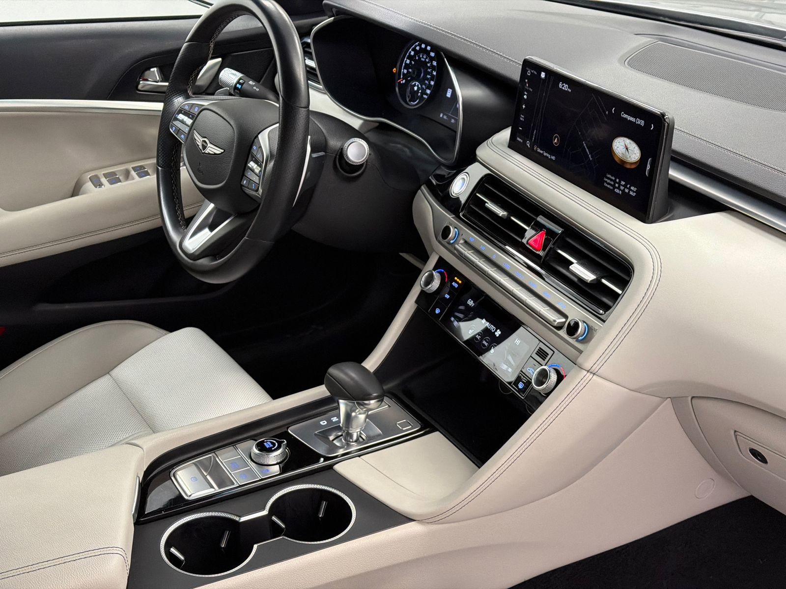 Used 2024 Genesis G70 2.5T image 8