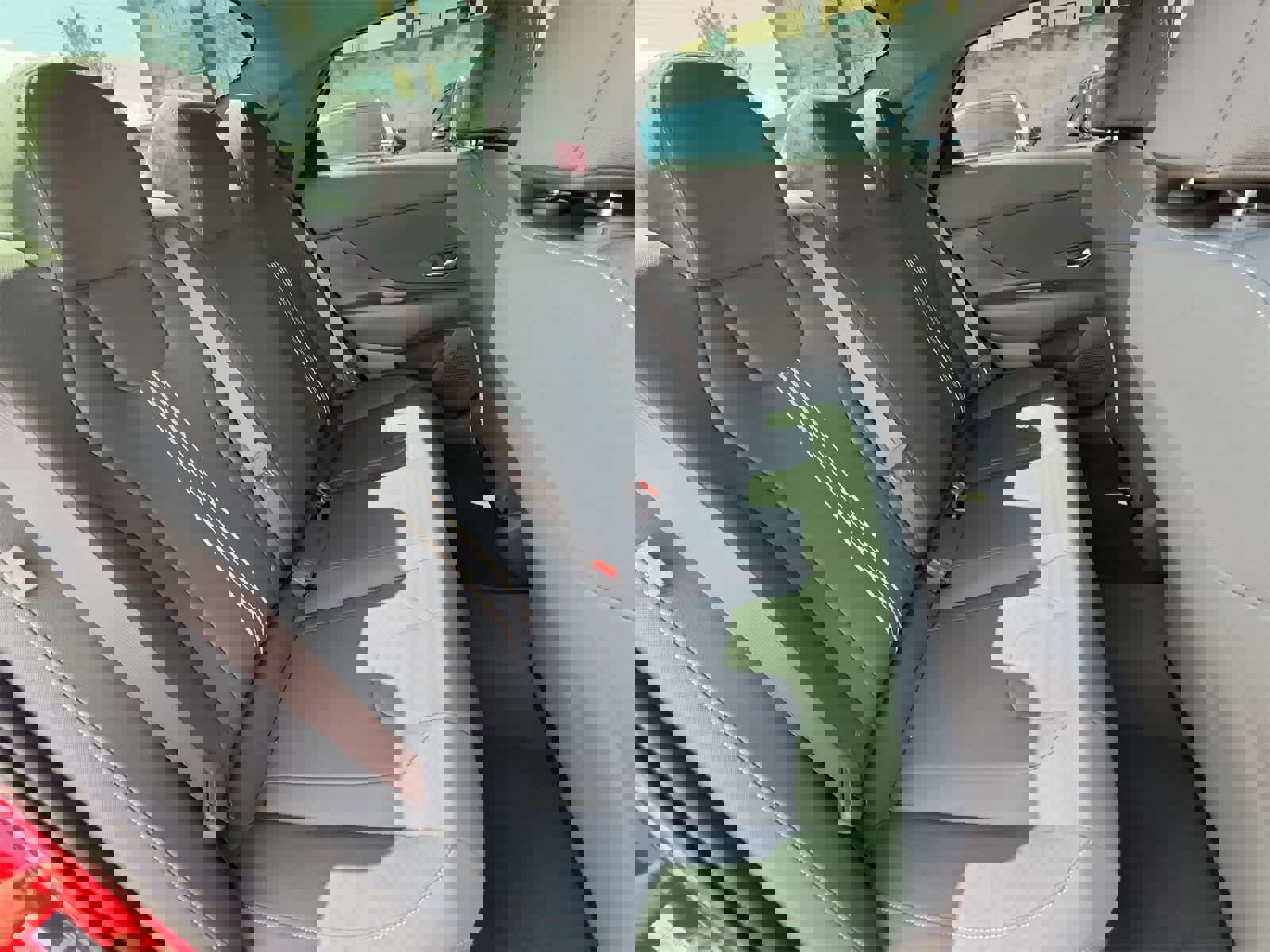 Used 2025 Hyundai Elantra Sport image 17