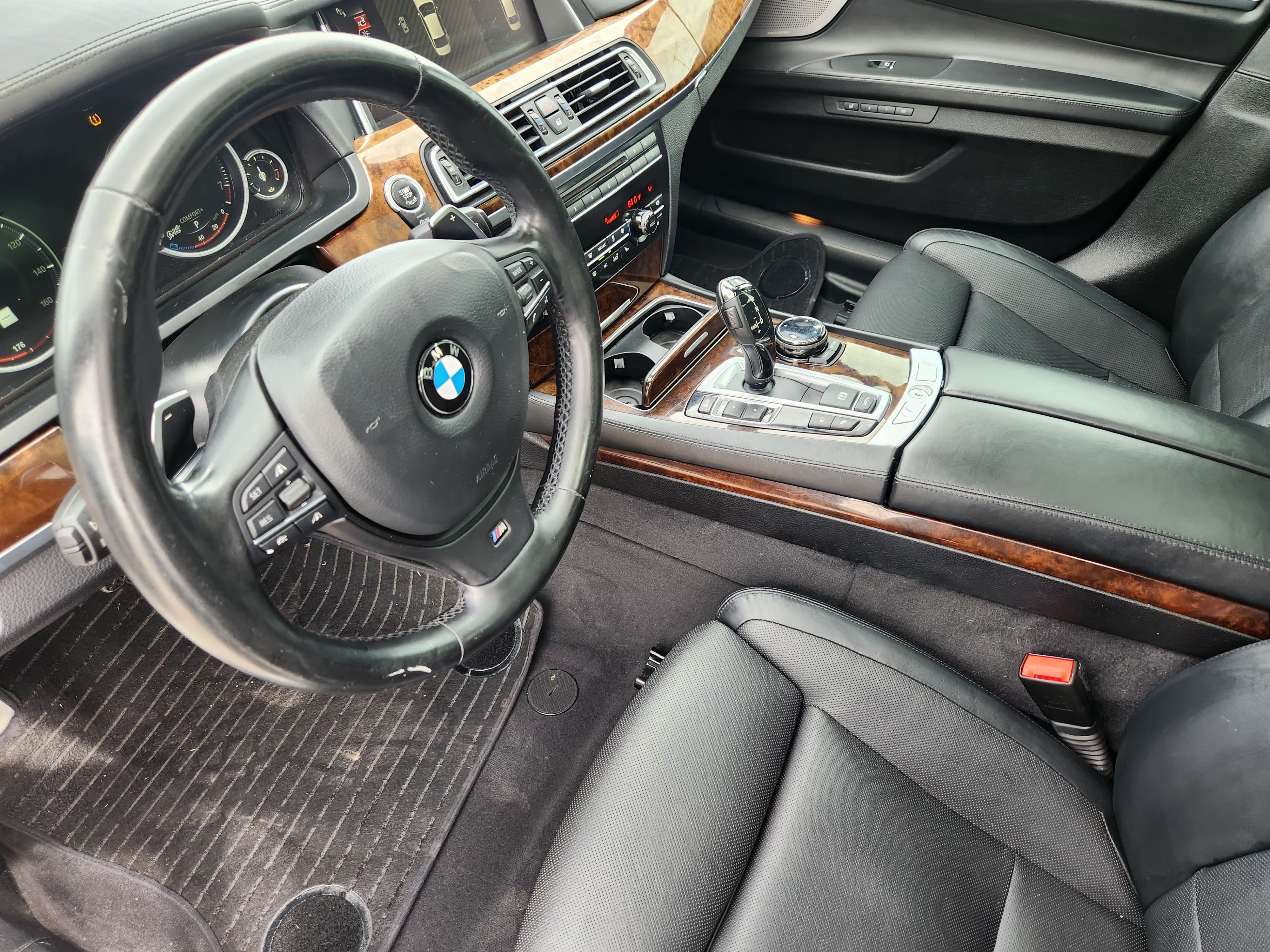 Used 2015 BMW 750Li RWD image 13