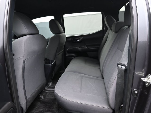Used 2019 Toyota Tacoma TRD Sport AWD/4WD image 8