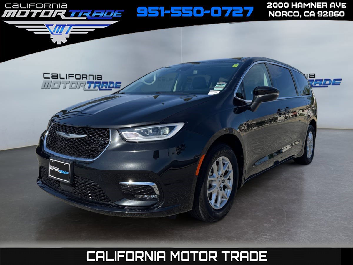 Used 2023 Chrysler Pacifica Touring-L