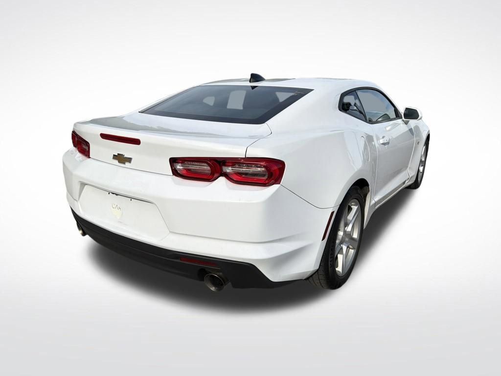 Used 2021 Chevrolet Camaro LT RWD image 13