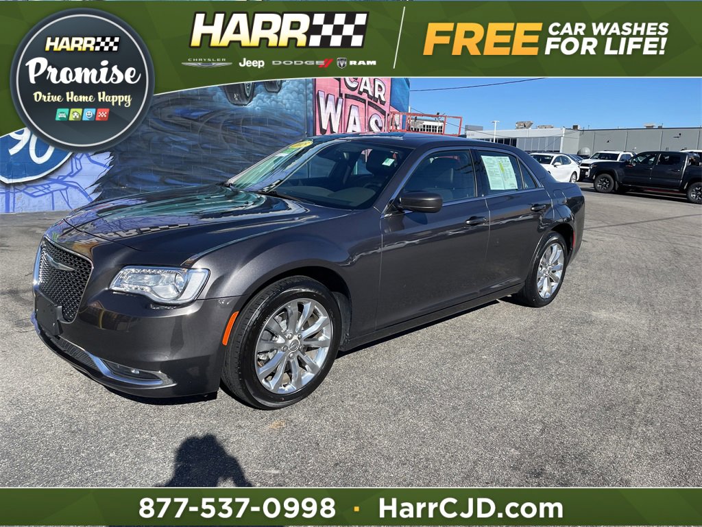 Certified 2015 Chrysler 300 Limited w/ Driver Convenience Group