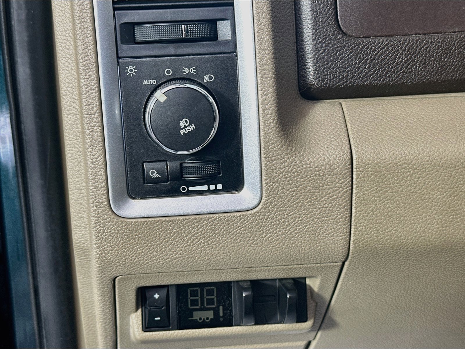 Used 2011 RAM 2500 Big Horn AWD/4WD image 10