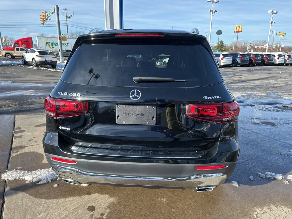 Used 2020 Mercedes-Benz GLB 250 4MATIC image 6
