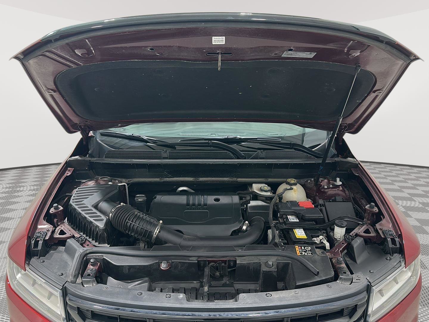 Used 2023 GMC Acadia SLE w/ Driver Convenience Package image 29