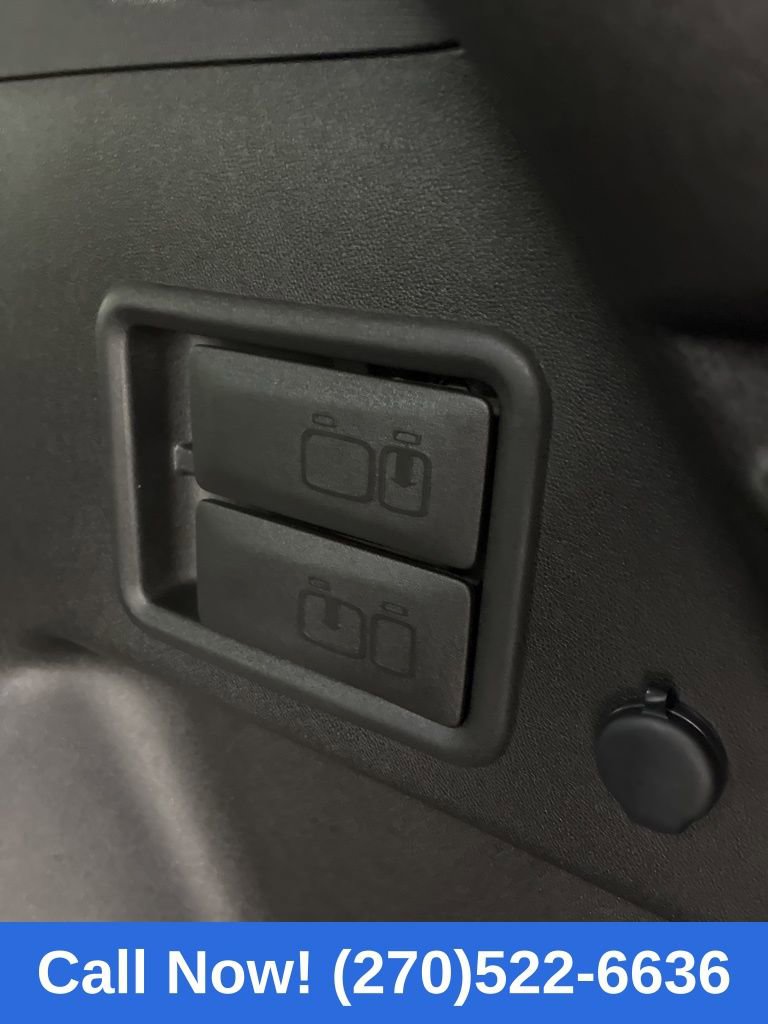 Used 2020 Chevrolet Equinox LT image 39