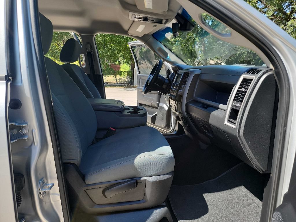 Used 2015 RAM 2500 Tradesman w/ Chrome Appearance Group AWD/4WD image 41