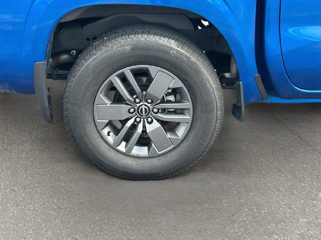 Certified 2025 Nissan Frontier SV w/ Tow Package RWD image 27