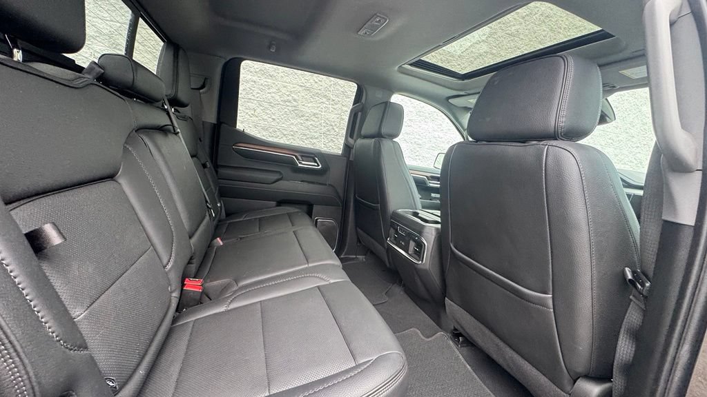 Used 2024 GMC Sierra 1500 Denali w/ Denali Reserve Package AWD/4WD image 11