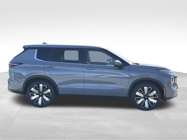 New 2026 Mitsubishi Outlander SE FWD image 6