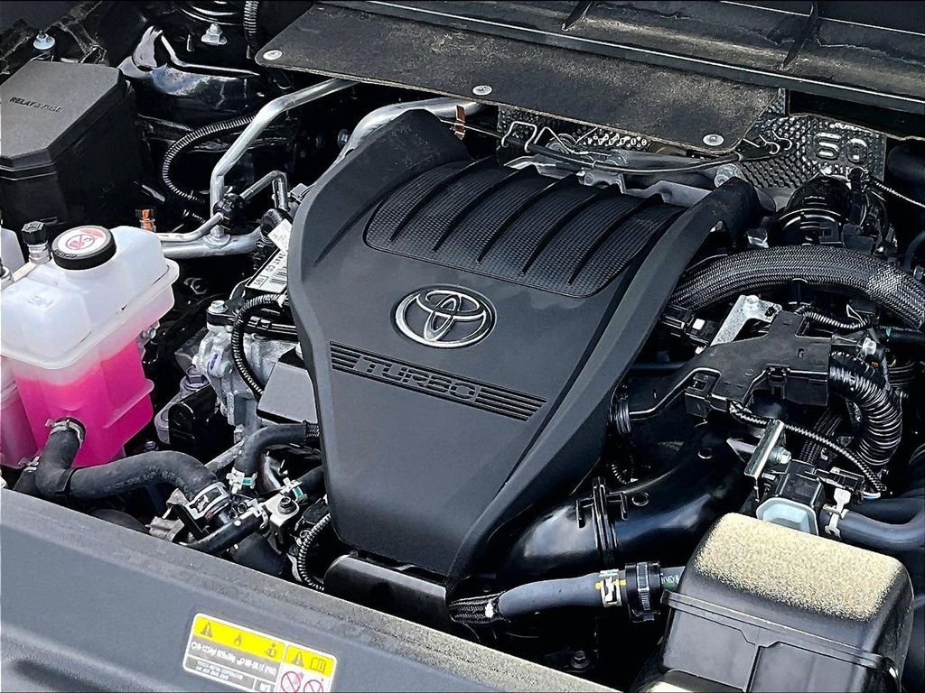 Certified 2026 Toyota Highlander XLE AWD/4WD image 36