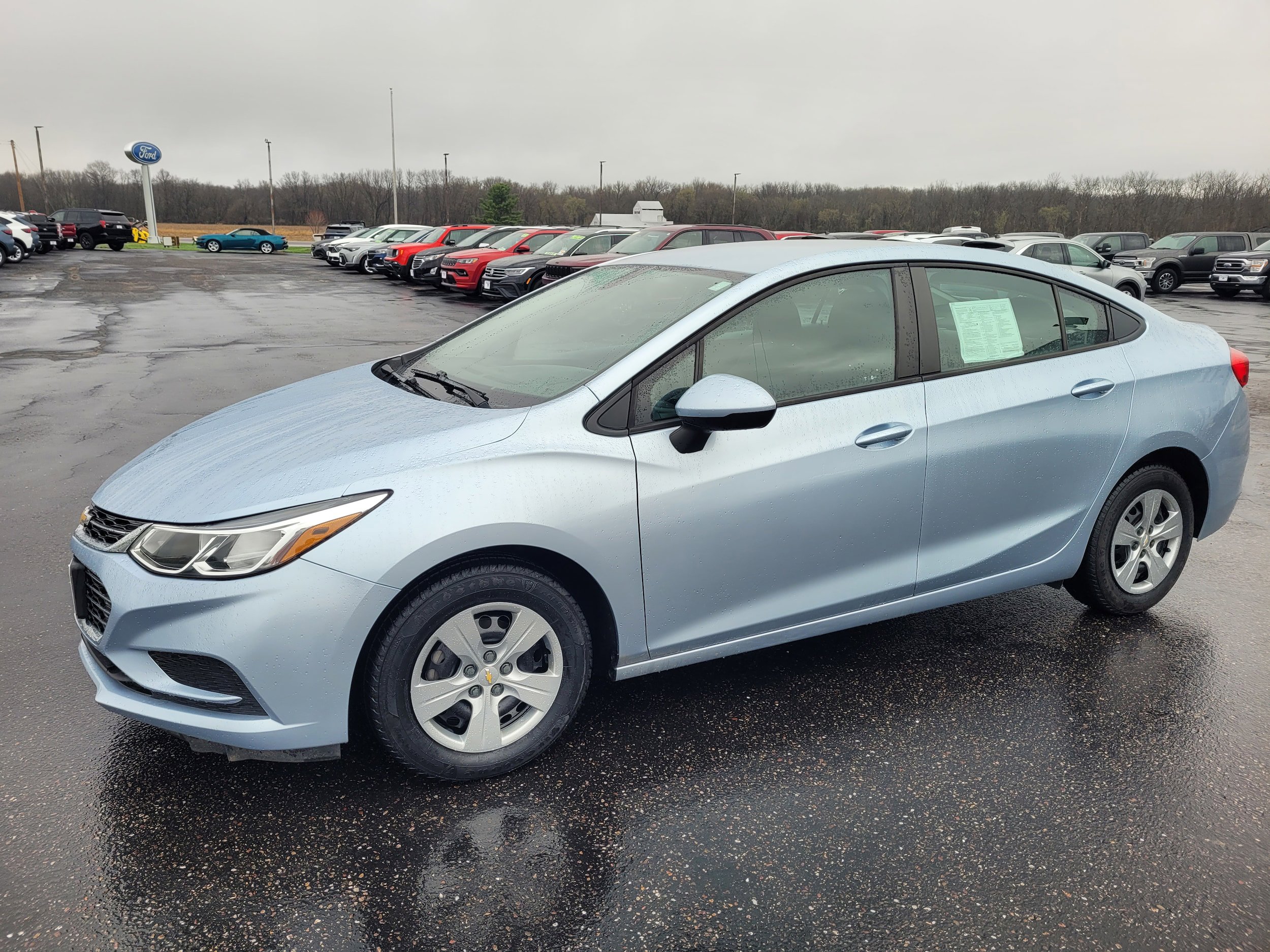 Used 2018 Chevrolet Cruze LS FWD image 1
