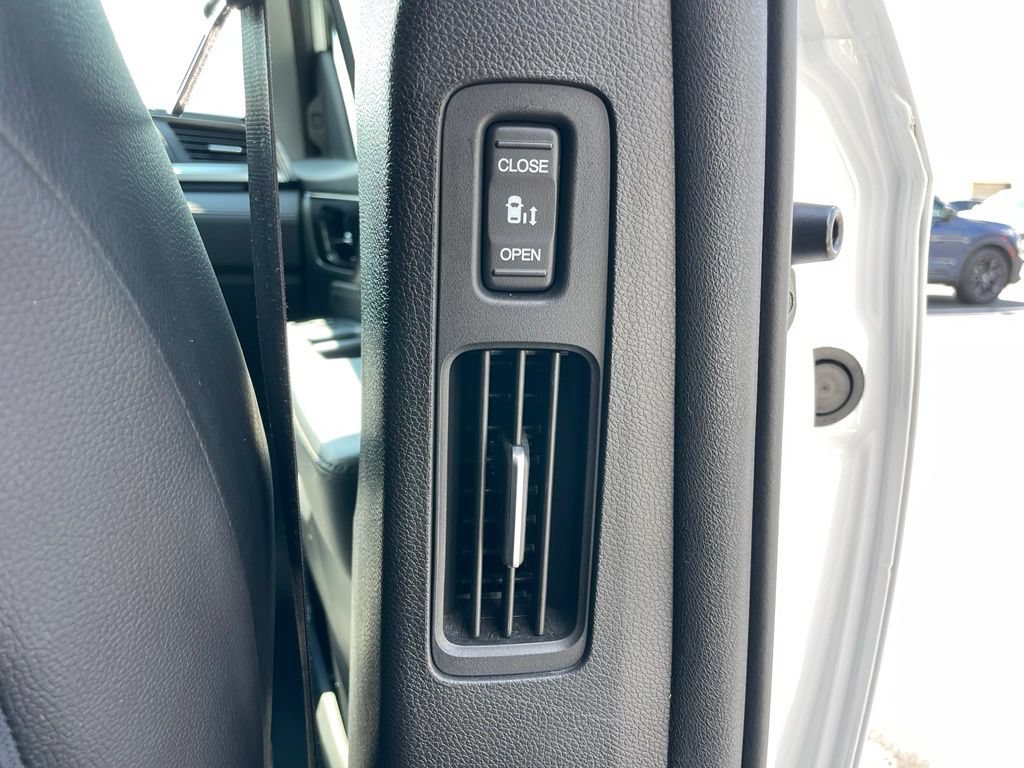 Certified 2024 Honda Odyssey Touring image 40