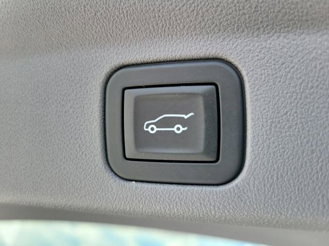 Used 2025 Cadillac Escalade IQ Sport 1 AWD/4WD image 12