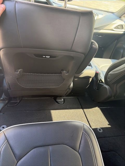 Used 2025 Chrysler Pacifica Limited image 28