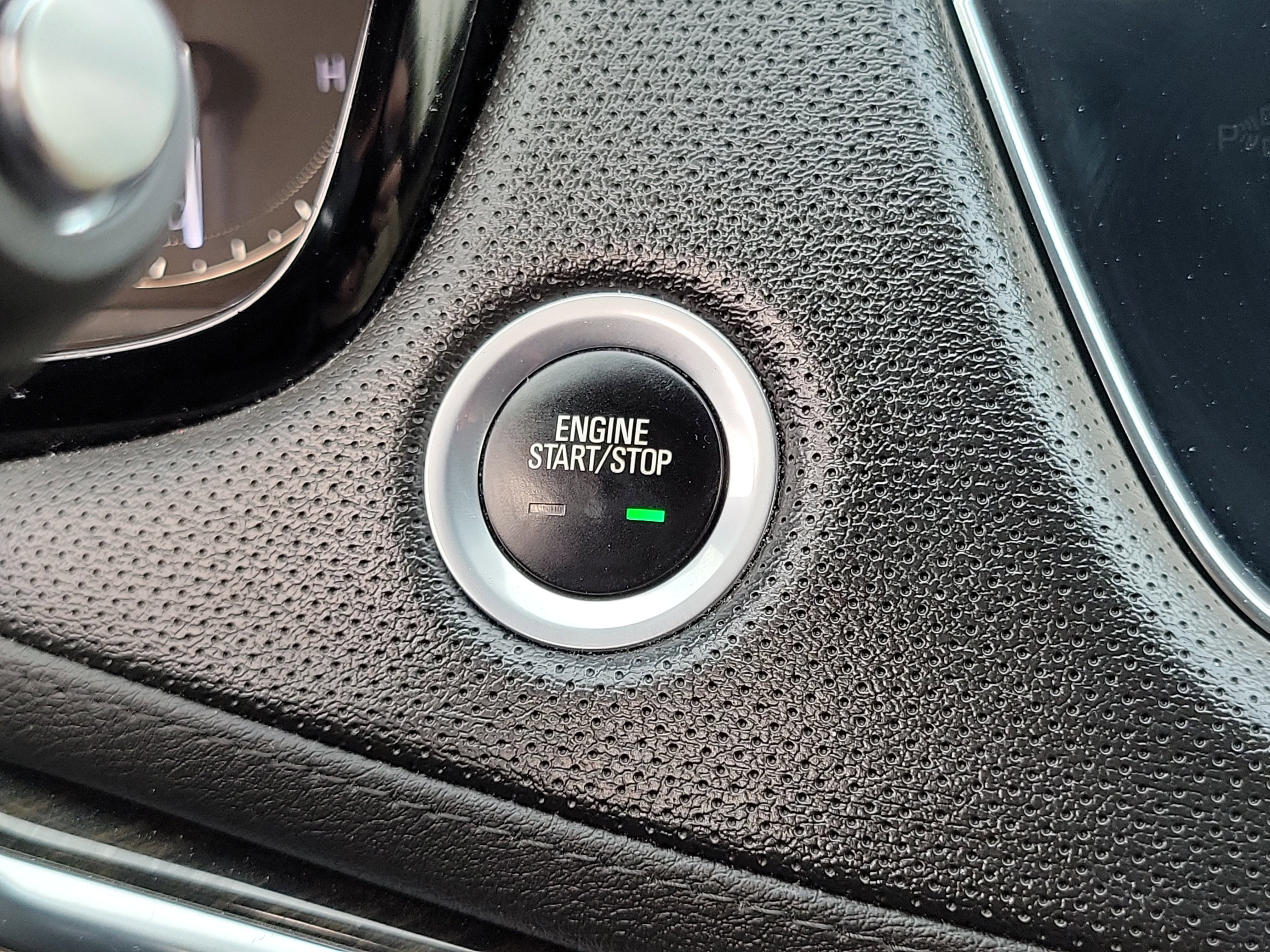 Used 2019 Cadillac XT5 FWD image 16