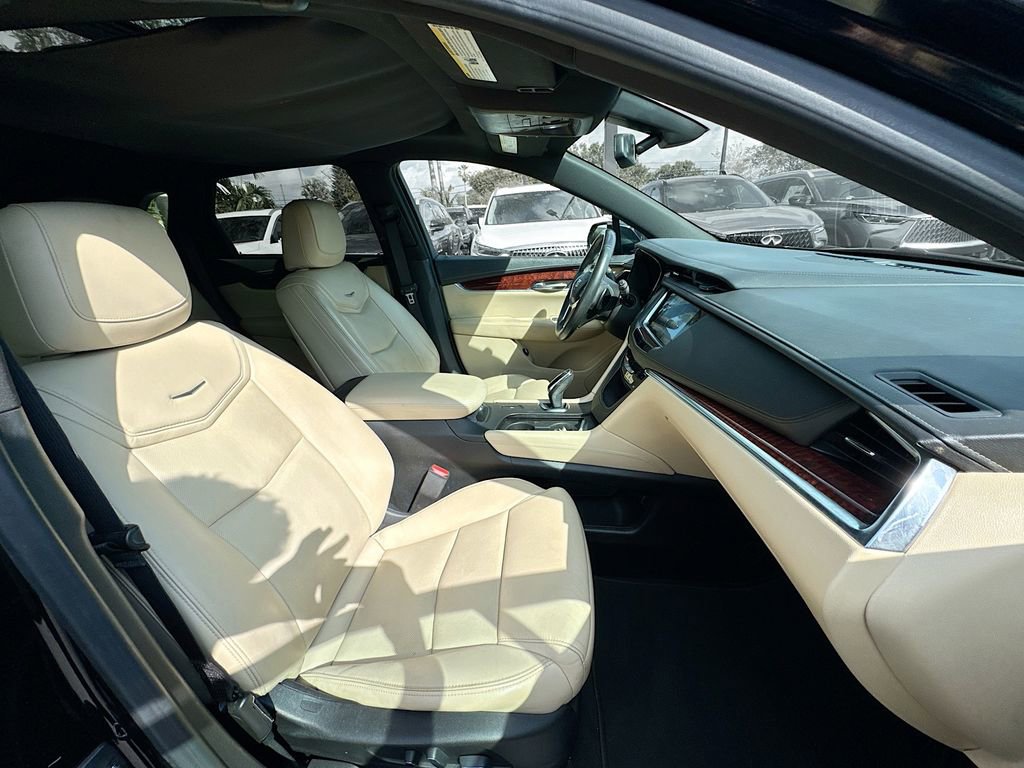 Used 2018 Cadillac XT5 Luxury image 31