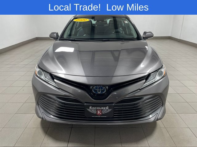 Used 2020 Toyota Camry XLE FWD image 2