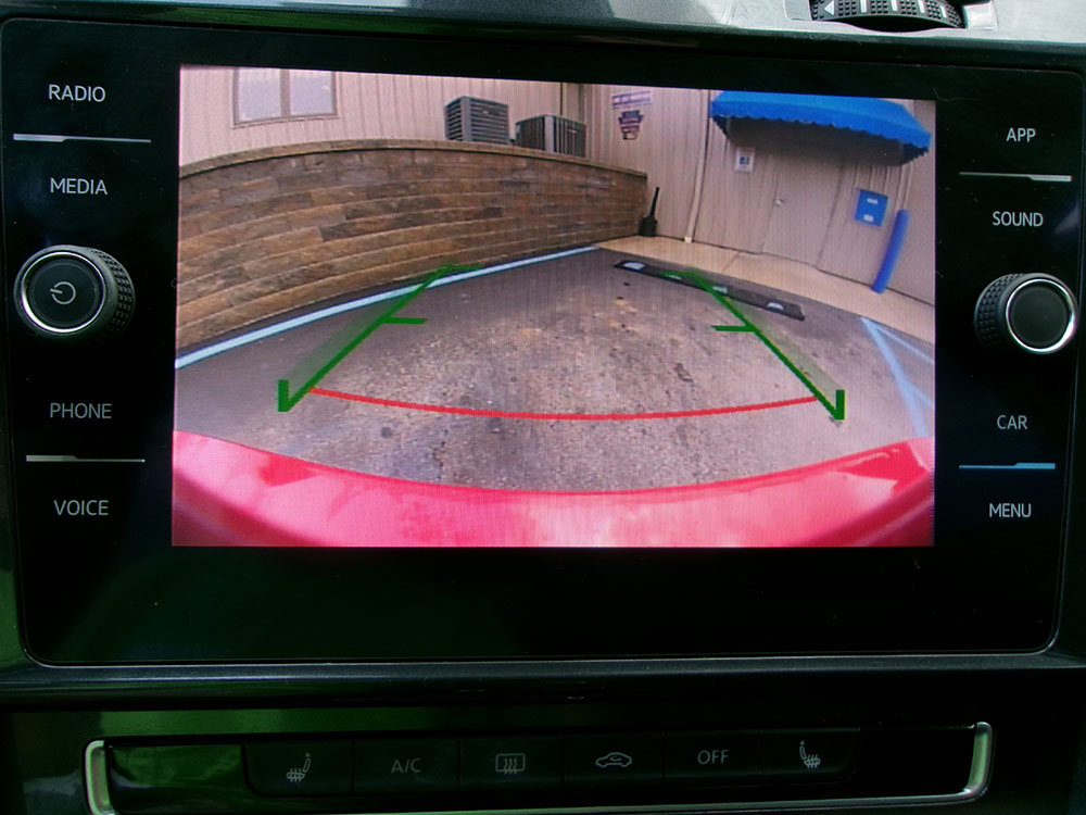 Used 2019 Volkswagen Golf S image 16