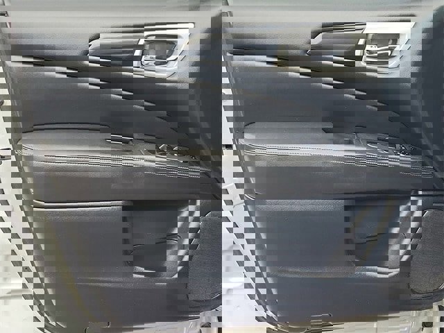 Used 2018 Nissan Pathfinder S image 22