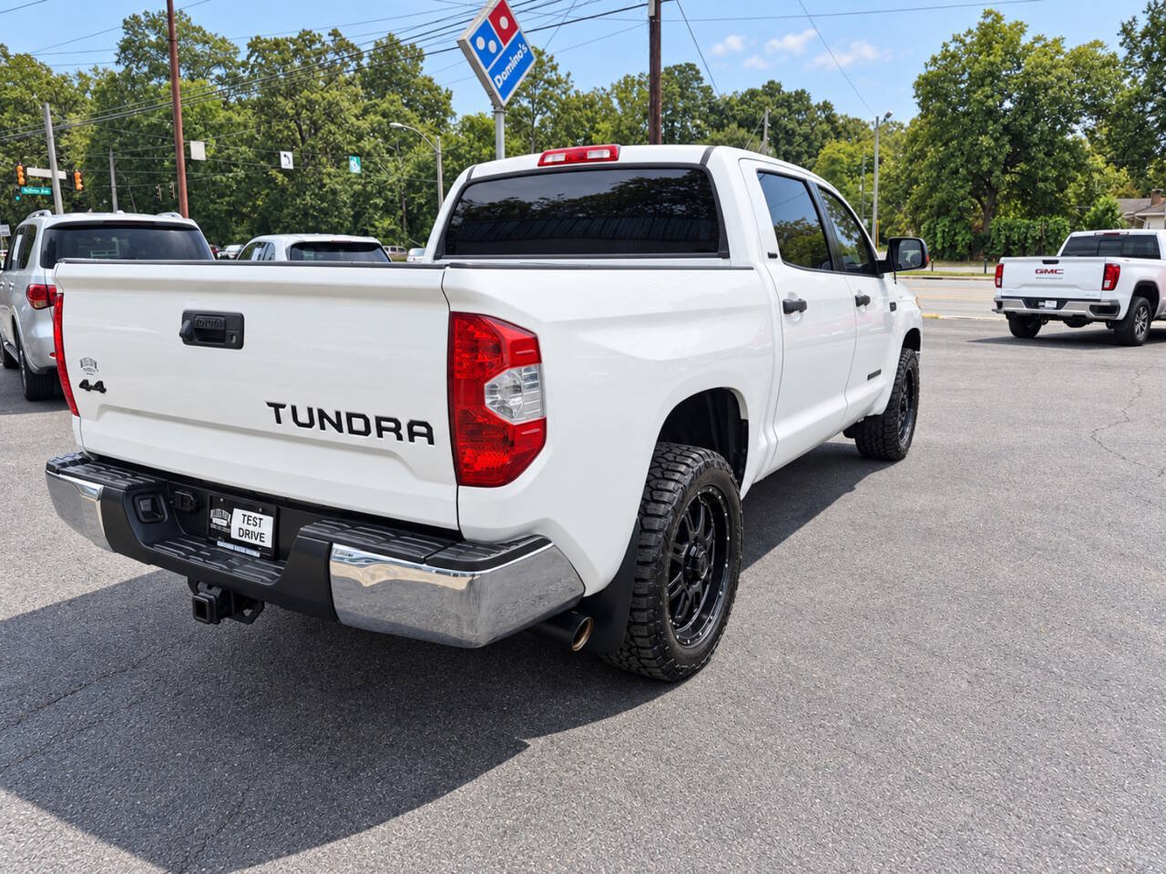 Used 2016 Toyota Tundra SR5 w/ SR5 Upgrade Package AWD/4WD image 6