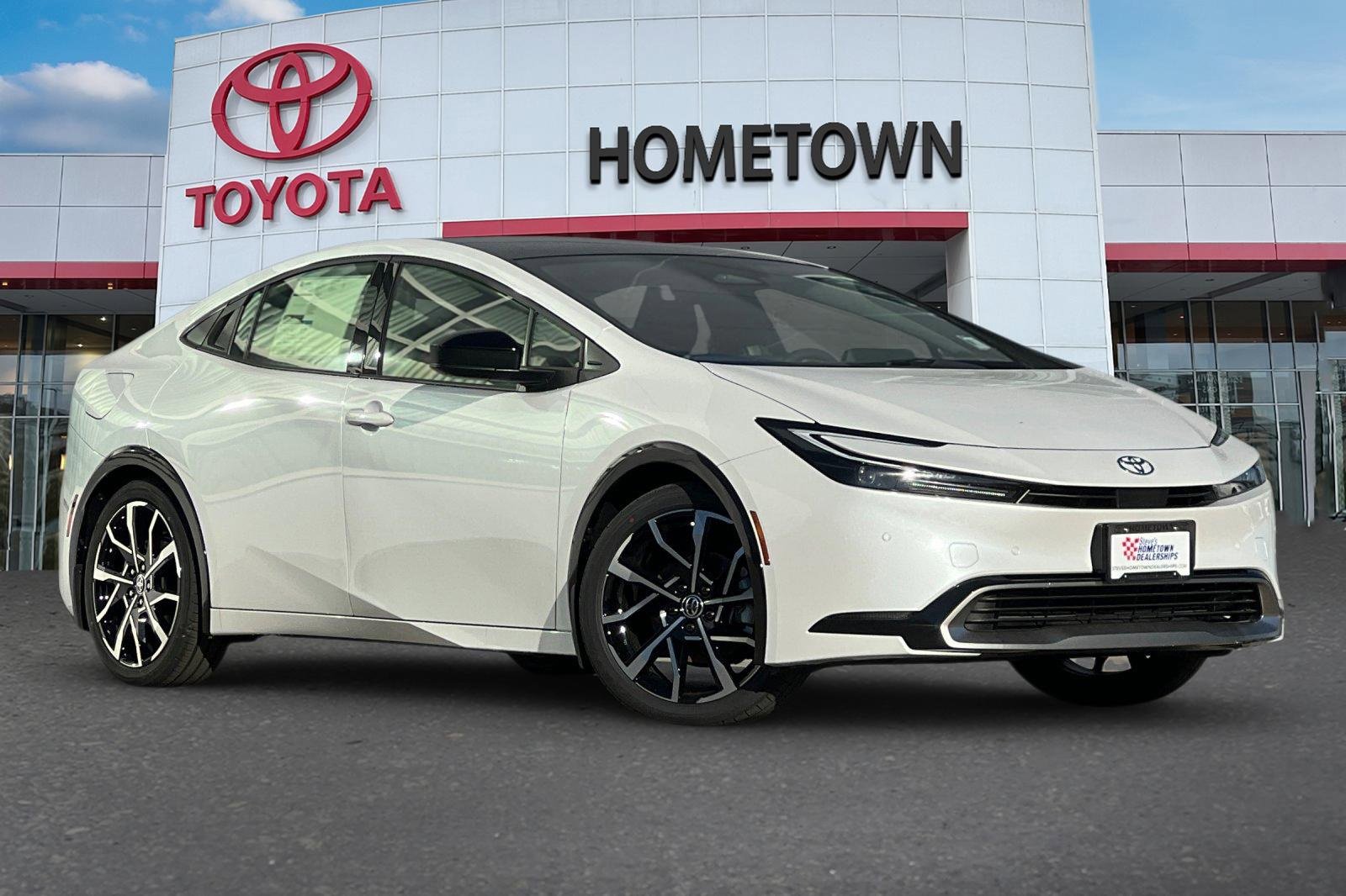 New 2026 Toyota Prius Plug-In Hybrid image 2