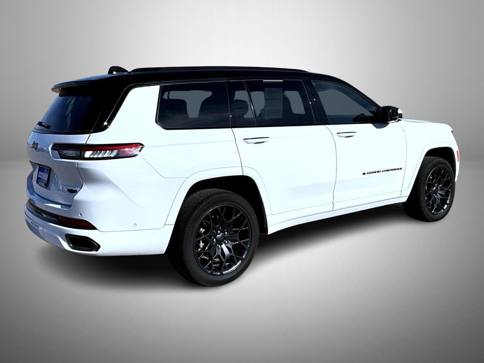 Certified 2025 Jeep Grand Cherokee L Summit w/ Obsidian Package image 5
