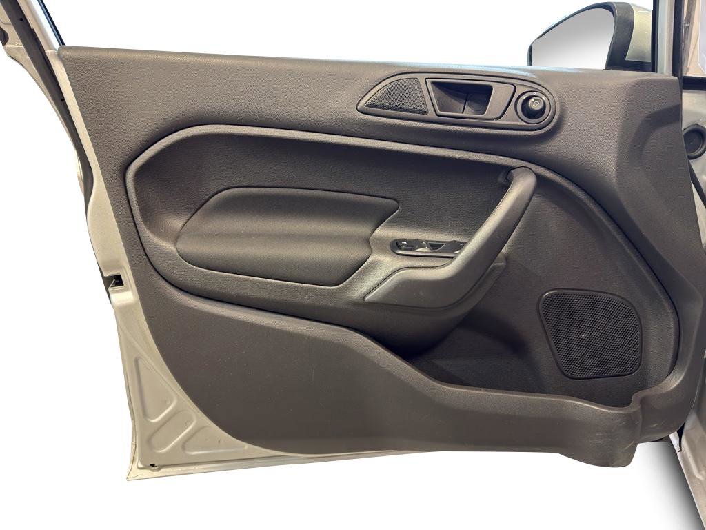 Used 2019 Ford Fiesta SE w/ Equipment Group 201A image 14