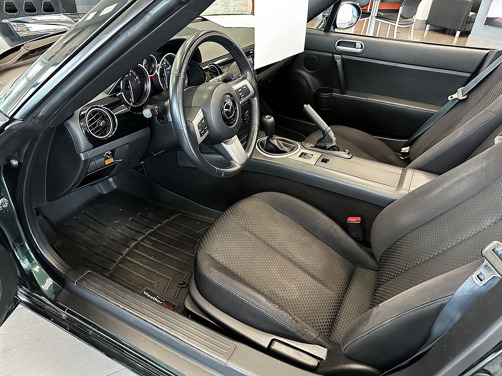 Used 2007 MAZDA MX-5 Miata Sport RWD image 12