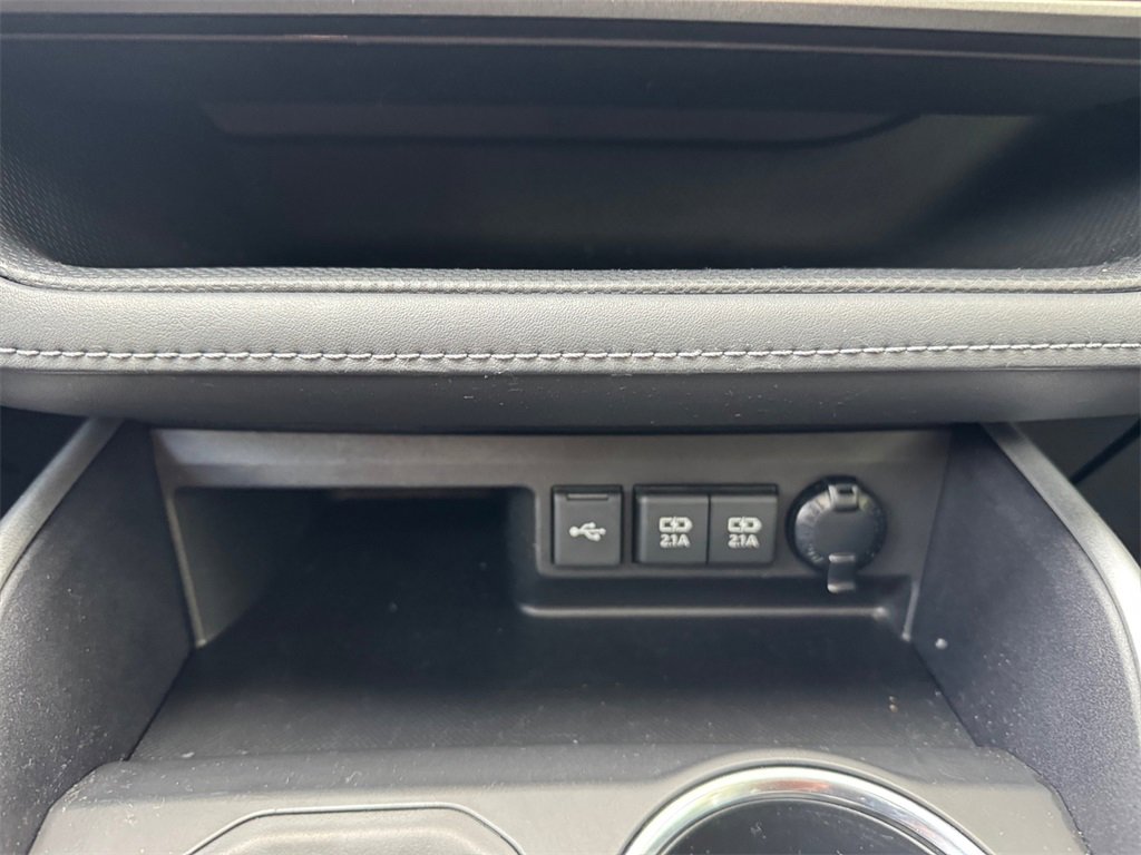 Used 2021 Toyota Highlander XLE image 24