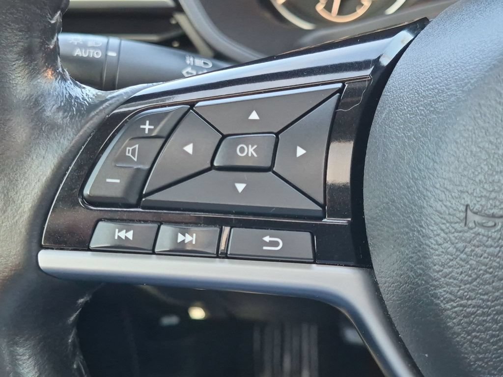Used 2024 Nissan Altima 2.5 SV w/ SV Premium Package AWD/4WD image 15