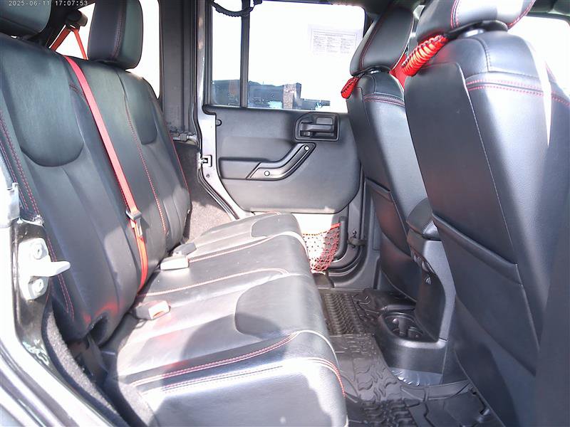 Used 2017 Jeep Wrangler Unlimited Rubicon AWD/4WD image 7