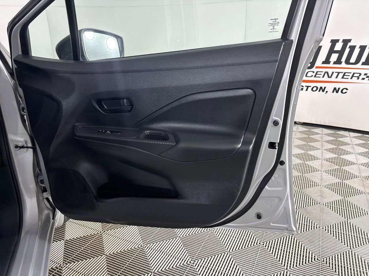 Used 2020 Nissan Versa S image 25